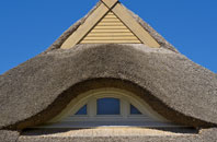 Settle thatch roofing